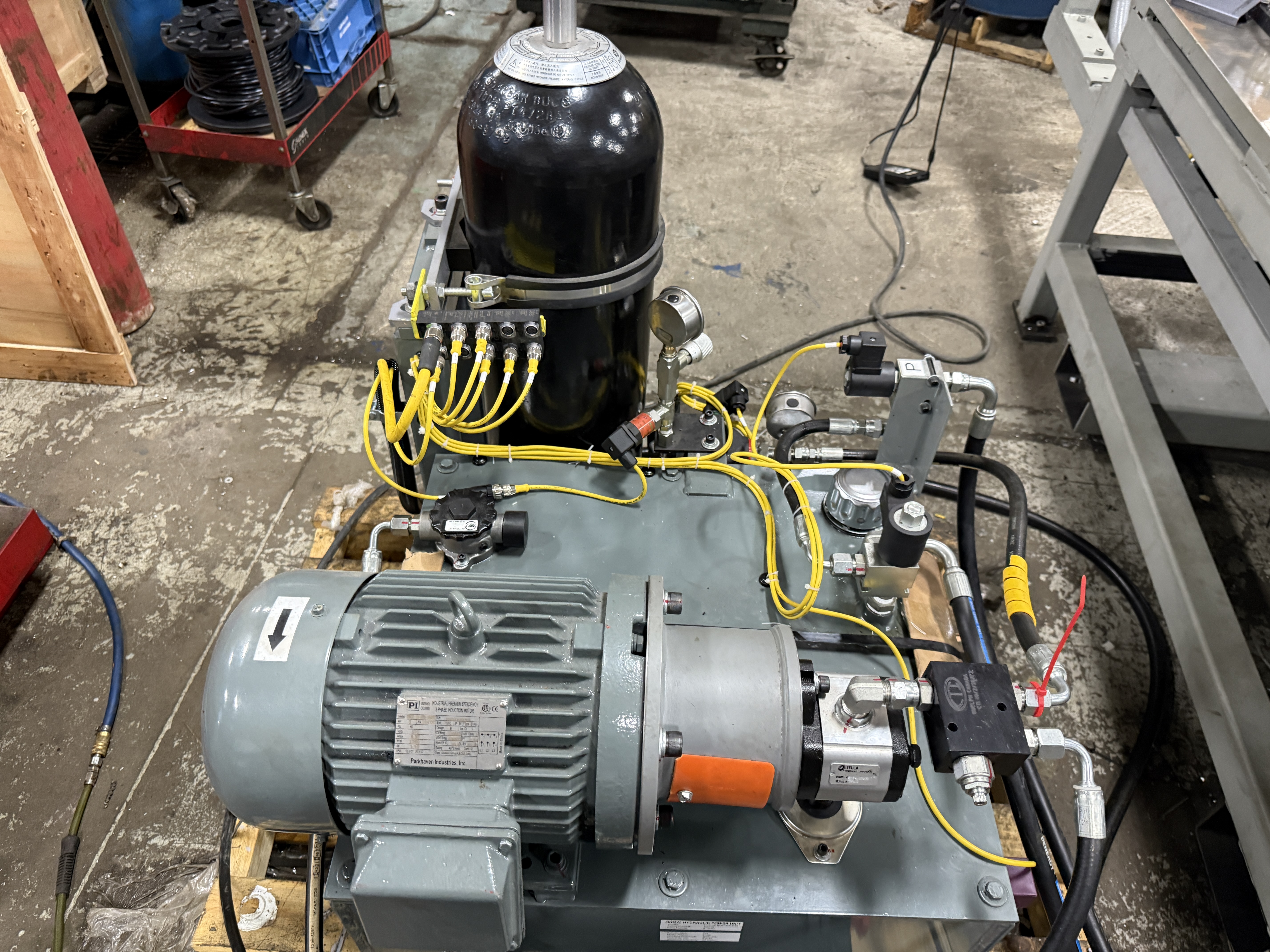Hydraulic power unit for punch fixture